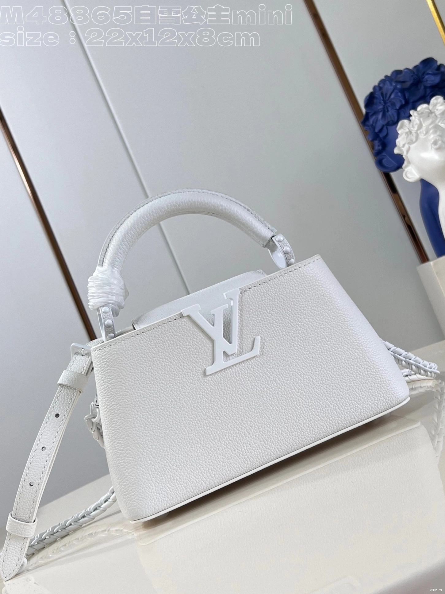 LOUIS CAPUCINES VUITTON MINI-22*12*8CM 0711